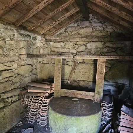 Cantinho De Tourêm Casa de Férias Tourem